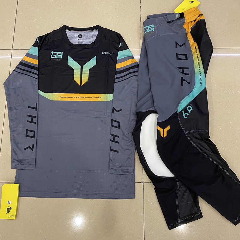 2026 Launchmode Futura Black / - Gear Set Motorcycle recension och pris